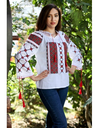 Ie traditionala romaneasca maneca lunga