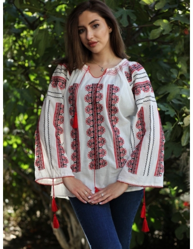 Ie traditionala romaneasca maneca lunga