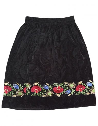 fusta din catifea culoare neagra brodata cu motive florale disponibila in stoc in marimi de la s la 3xl