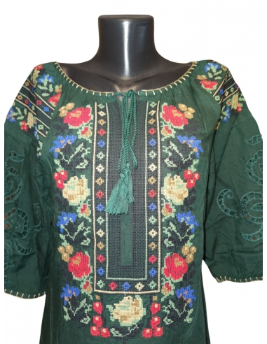 rochie traditionala brodata cu motive romanesti marimi disponibile de la S la 3XL