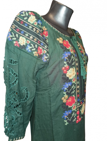 rochie traditionala brodata cu motive romanesti marimi disponibile de la S la 3XL