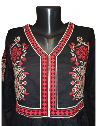 rochie traditionala brodata cu motive romanesti marimi disponibile de la S la 3XL