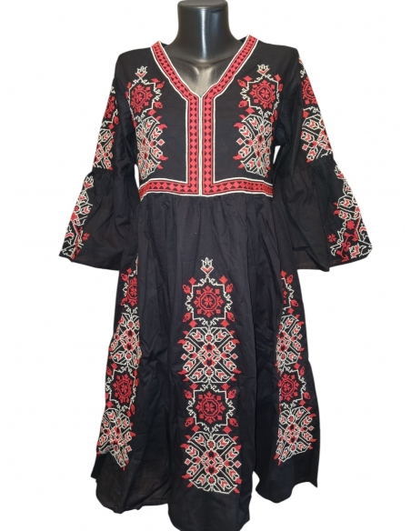 rochie traditionala brodata cu motive romanesti marimi disponibile de la S la 3XL