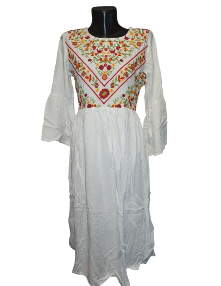 rochie traditionala brodata cu motive romanesti marimi disponibile de la S la 3XL