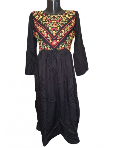 rochie traditionala brodata cu motive romanesti marimi disponibile de la S la 3XL