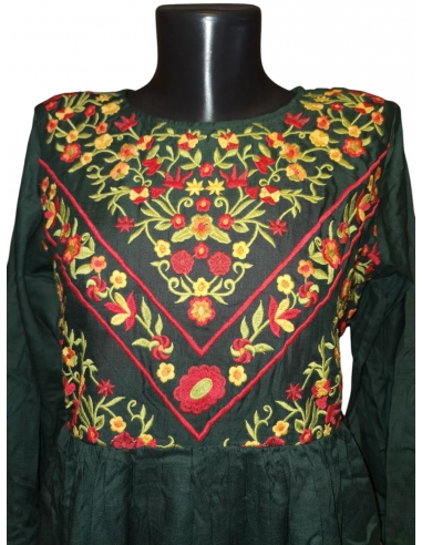 rochie traditionala brodata cu motive romanesti marimi disponibile de la S la 3XL