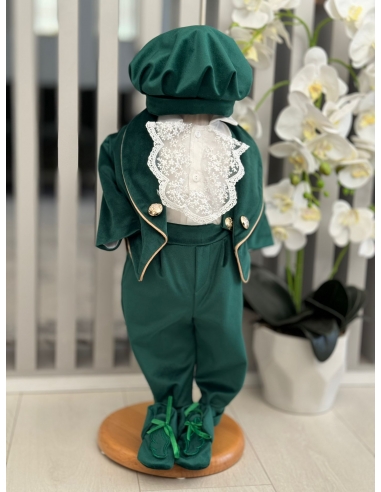 Costum de botez pentru băieți, disponibil în mărimi 3 luni, 3-6 luni, 6-9 luni.
