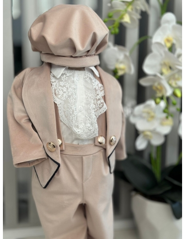 Costum de botez pentru băieți, disponibil în mărimi 3 luni, 3-6 luni, 6-9 luni, 9-12 luni.