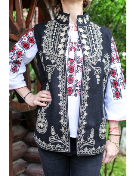 Vesta traditionala Mariuca6