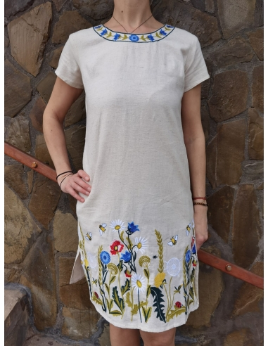 rochie traditionala brodata cu motive romanesti marimi disponibile de la S la 3XL