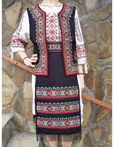 Set Traditional Dama, Vesta, Fote si Brau, disponibile in marimi variate de la s la 3xl