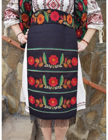 Set Traditional Dama, Vesta, Fote si Brau, disponibile in marimi variate de la s la 3xl