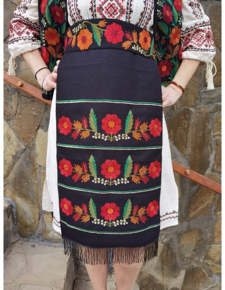 Set Traditional Dama, Vesta, Fote si Brau, disponibile in marimi variate de la s la 3xl