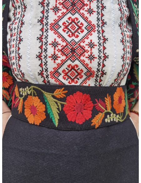 Set Traditional Dama, Vesta, Fote si Brau, disponibile in marimi variate de la s la 3xl