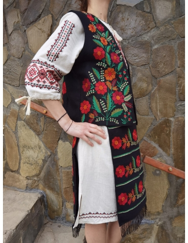 Set Traditional Dama, Vesta, Fote si Brau, disponibile in marimi variate de la s la 3xl