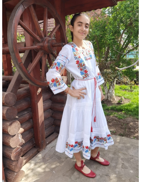 Rochie Traditionala Romaneasca1