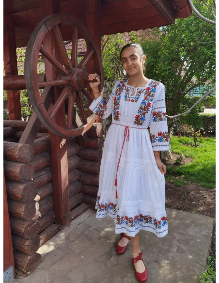 Rochie Traditionala Romaneasca1