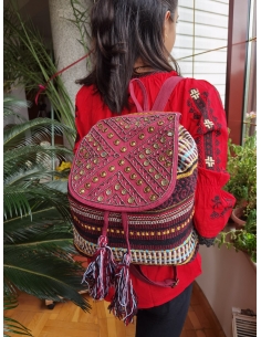 Rucsac din material textil cu broderie manuală, strasuri și paiete - Dimensiuni 36x33x15 cm