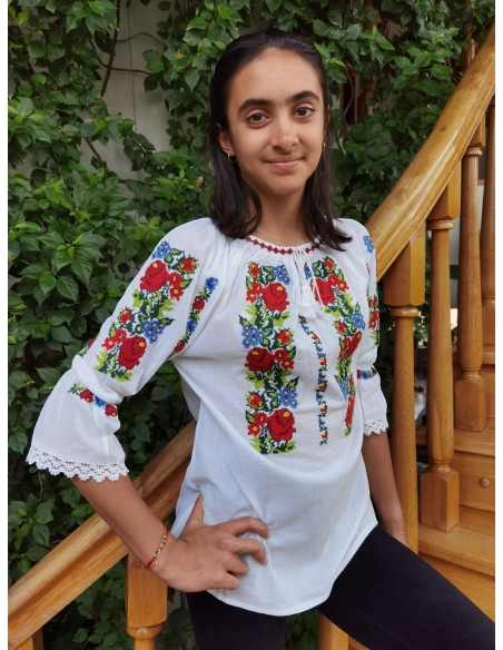 Ie Tradițională Albă din Bumbac cu Broderie Geometrică/Florală – Mâneci Trei Sferturi