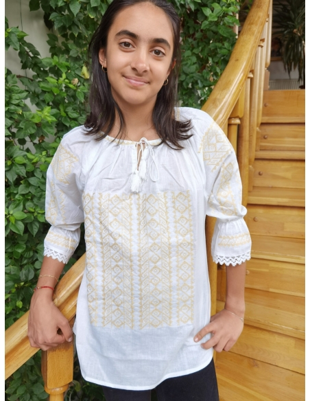 Ie Tradițională Albă din Bumbac cu Broderie Geometrică/Bej– Mâneci Trei Sferturi