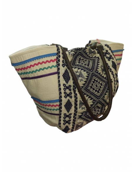 Geantă Etno de Damă cu Motive Tradiționale Cusute Manual – Model Unicat, Stil Boho Chic