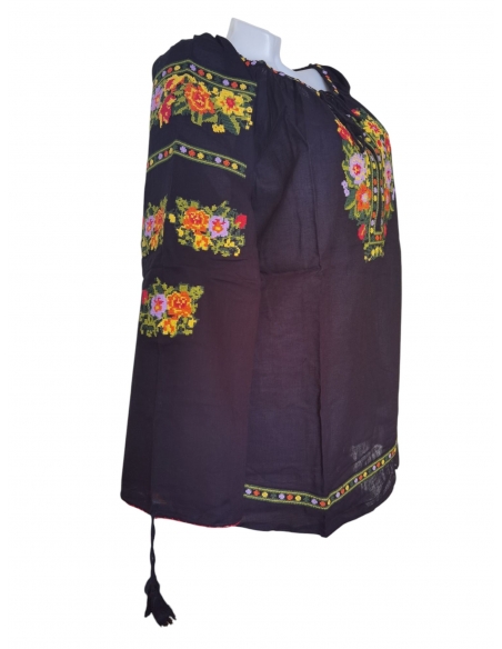 Ie Tradițională Românească Neagră – Broderie cu Motive Florale Multicolore