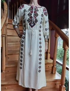 Rochie Tradițională din Țesătură Ușoară cu Broderie Multicoloră – Stil Românesc Autentic, Mărimi S-3XL