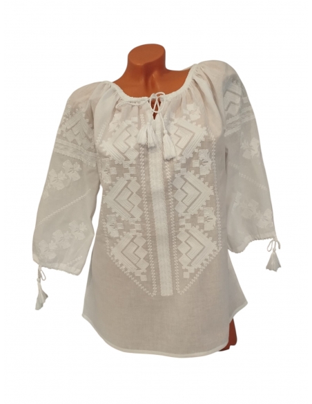 Ie Tradițională Albă cu Broderie Albă Geometrică – 100% Bumbac, Croi Lejer și Elegant