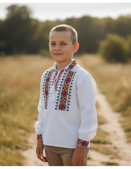 Ie traditionala baieti