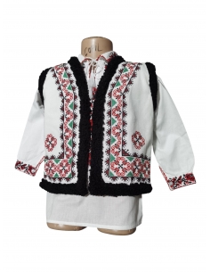 Vesta traditionala pentru baieti cu broderie romaneasca – iiRomanesti