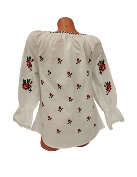 Ie traditionala dama cu broderie florala rosie – model clasic romanesc