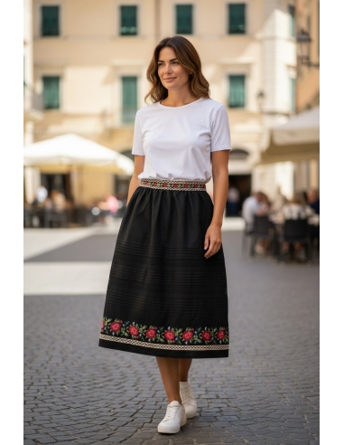 Fusta traditionala dama din Muntenia cu motive florale rosii