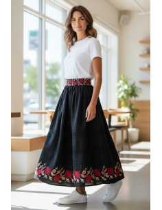 Fusta traditionala romaneasca neagra brodata cu trandafiri rosii