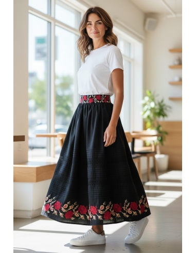 Fusta traditionala romaneasca neagra brodata cu trandafiri rosii