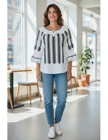 Bluza dama alba cu broderie neagra inspiratie traditionala romaneasca