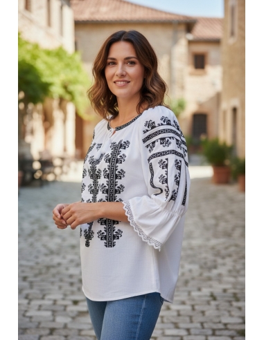 Ie traditionala alba dama cu broderie neagra autentica