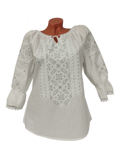 Set cuplu traditional alb cu broderie argintie ie dama si camasa traditionala barbateasca