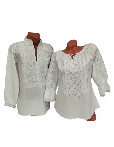 Set cuplu traditional alb cu broderie argintie ie dama si camasa traditionala barbateasca