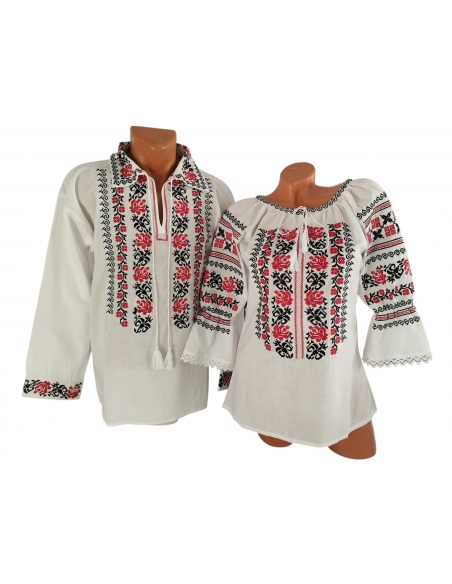 Set cuplu traditional alb cu trandafiri rosii si broderie neagra
