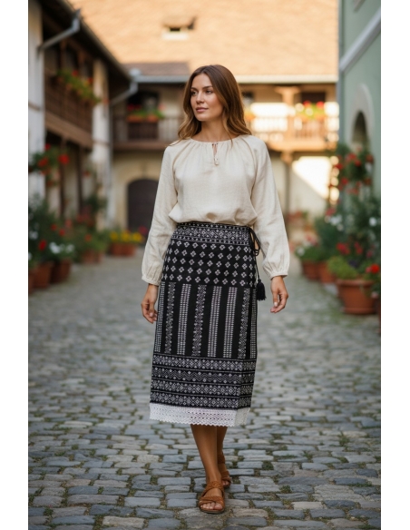 Set traditional dama cu catrinta neagra brodata alb si brau popular romanesc