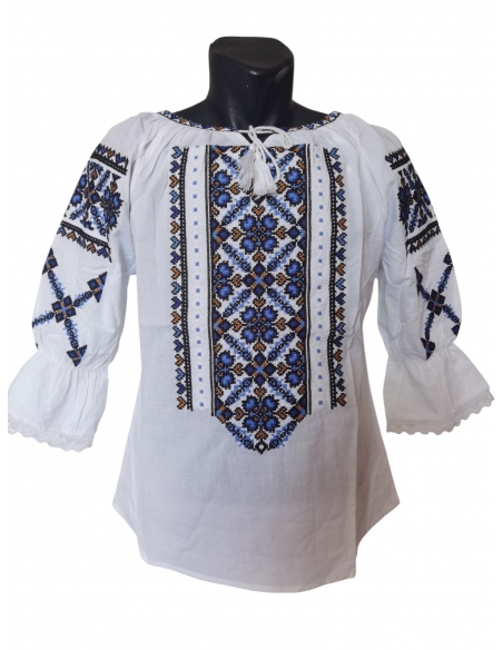 Ie traditionala alba cu broderie albastra si neagra pentru femei