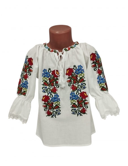 Ie traditionala alba pentru fetite cu broderie florala rosie si albastra