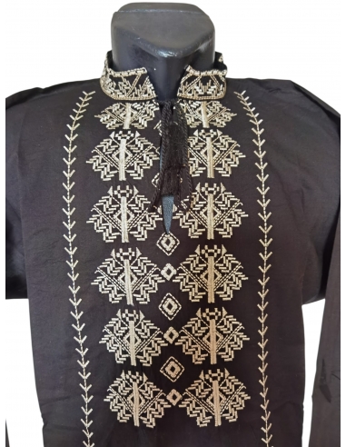 Ie traditionala barbateasca neagra cu broderie alba geometrica romaneasca