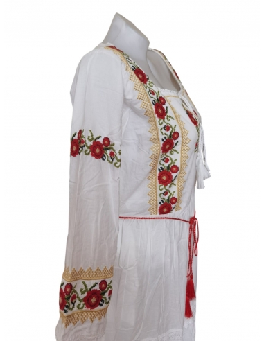 Rochie traditionala romaneasca alba cu broderie rosie si aurie model maci traditionali maneca trei sferturi