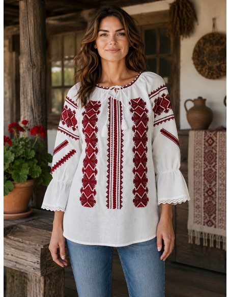 Ie traditionala dama alba cu broderie geometrica rosie iiRomanesti