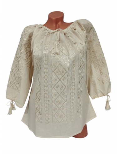 Ie traditionala dama bej cu broderie ton pe ton si maneca trei sferturi