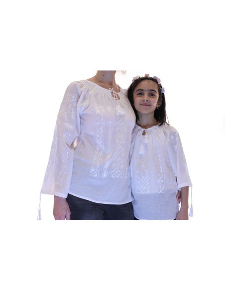 Ie Traditionala Catinca