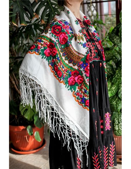 Batic traditional ciucuri alb