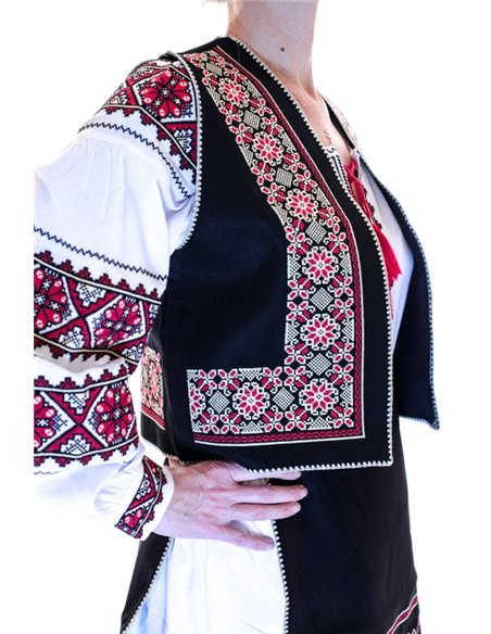 Costum traditional set  cu motive geometrice