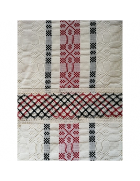 Fata de masa traditionala